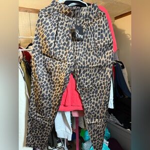 8PM Animal print pants with pockets